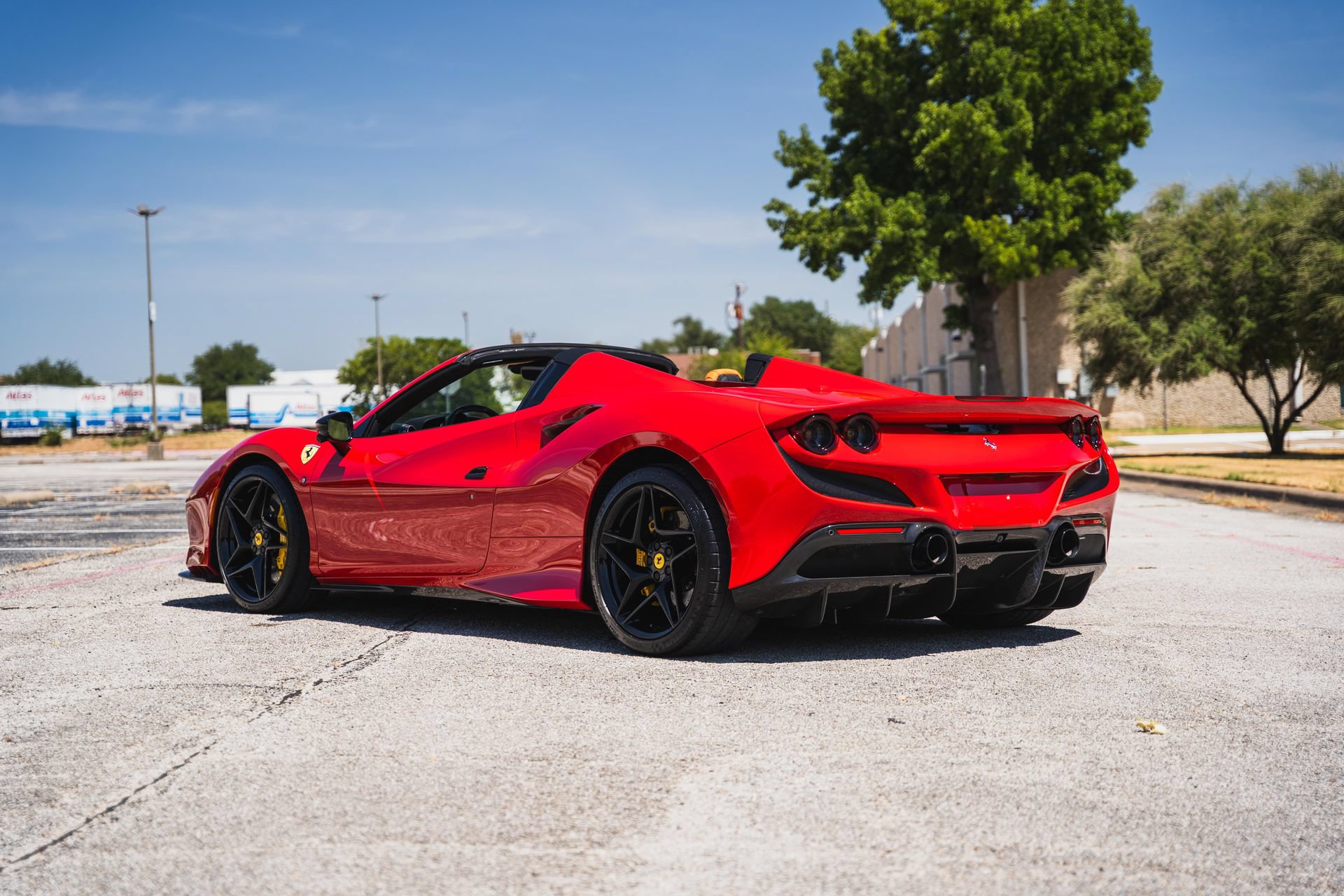 Used 2021 Ferrari F8 Tributo RWD image 5