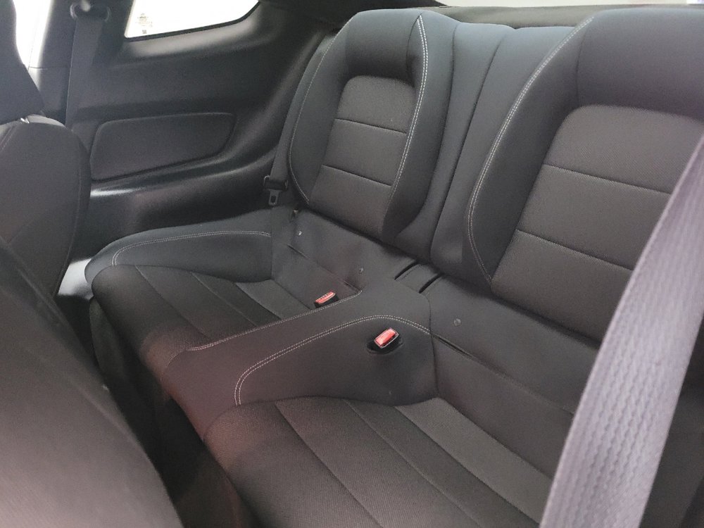 Used 2016 Ford Mustang Coupe image 18