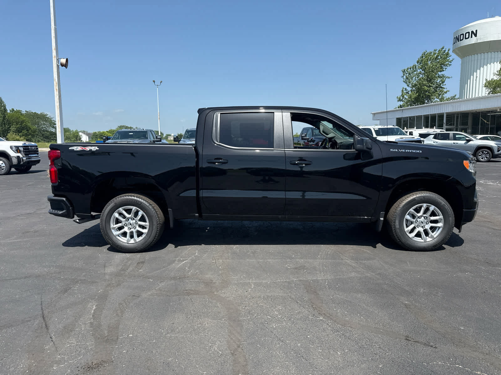 New 2026 Chevrolet Silverado 1500 RST AWD/4WD image 6