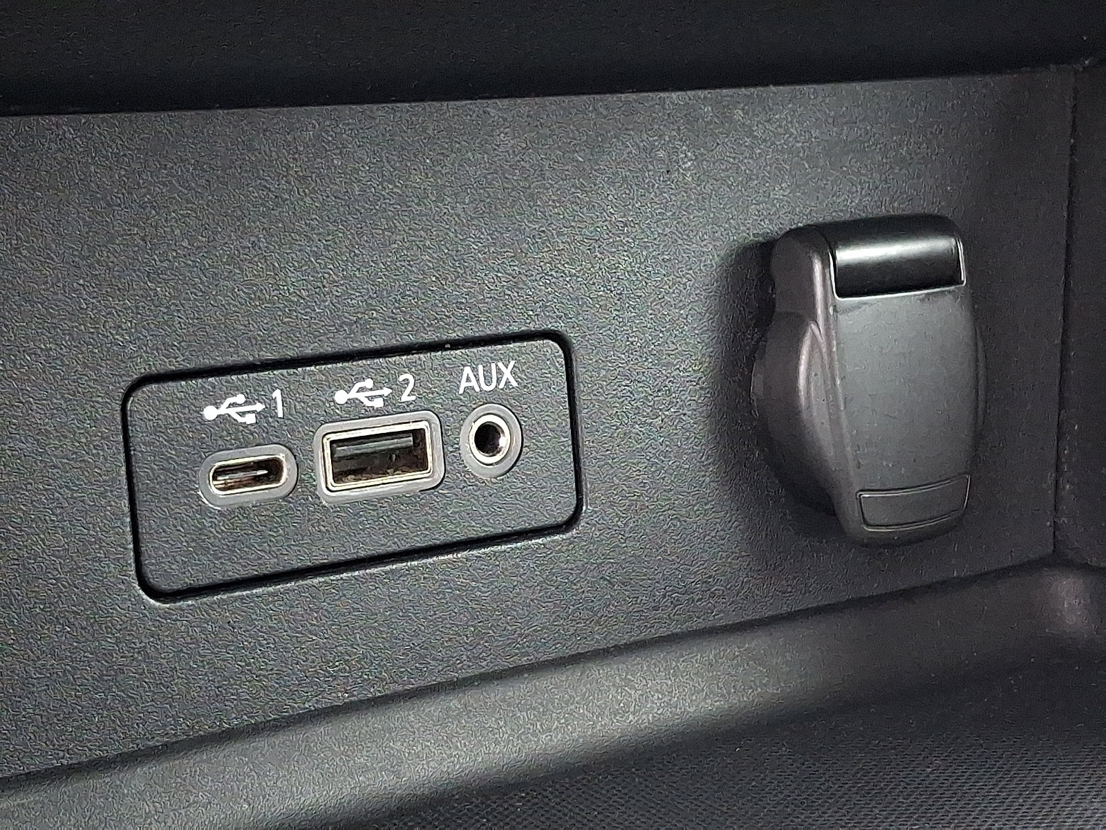 Used 2022 Nissan Sentra SV image 24