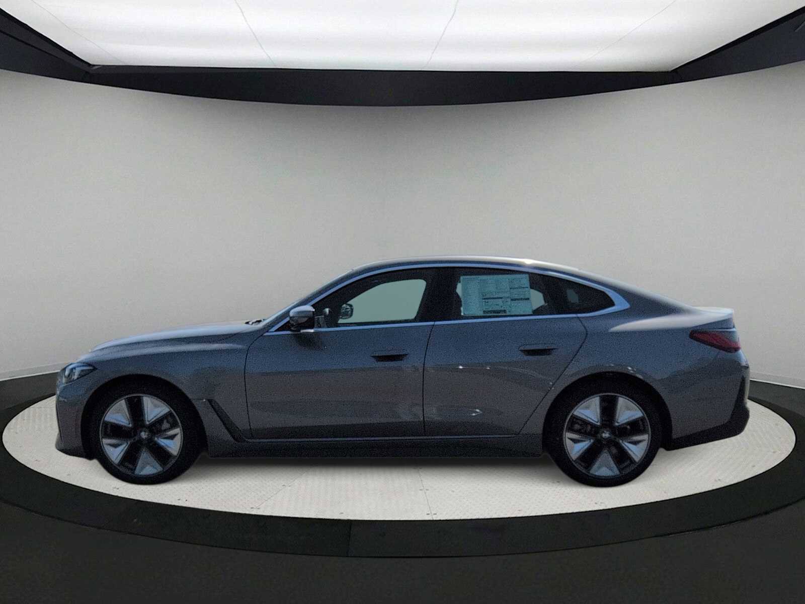 New 2026 BMW i4 xDrive40i image 5