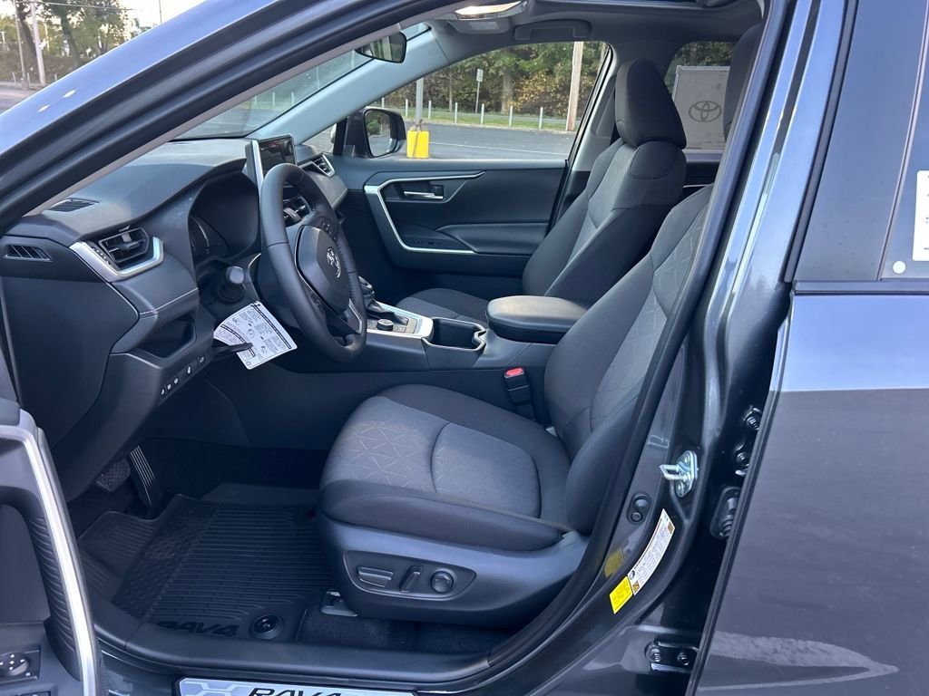 New 2025 Toyota RAV4 XLE image 9
