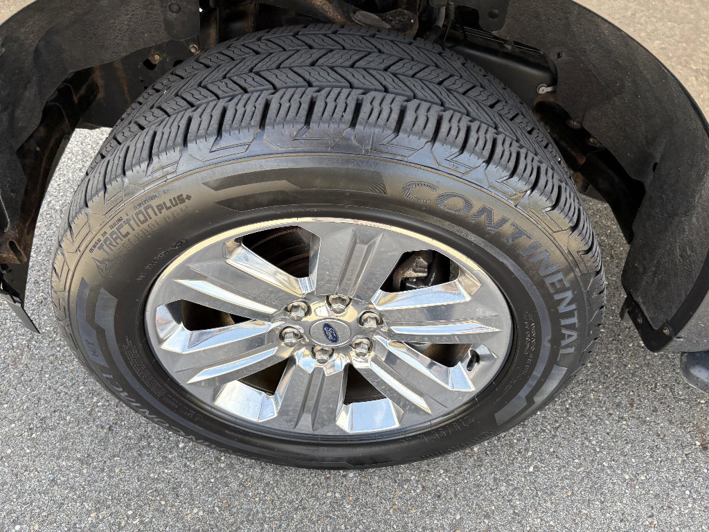 Used 2018 Ford F150 XLT w/ Equipment Group 302A Luxury image 9