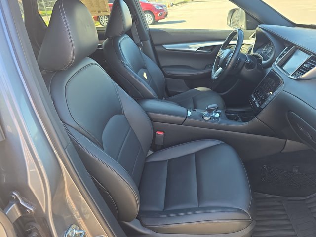 Used 2021 INFINITI QX50 Luxe w/ Appearance Package image 10