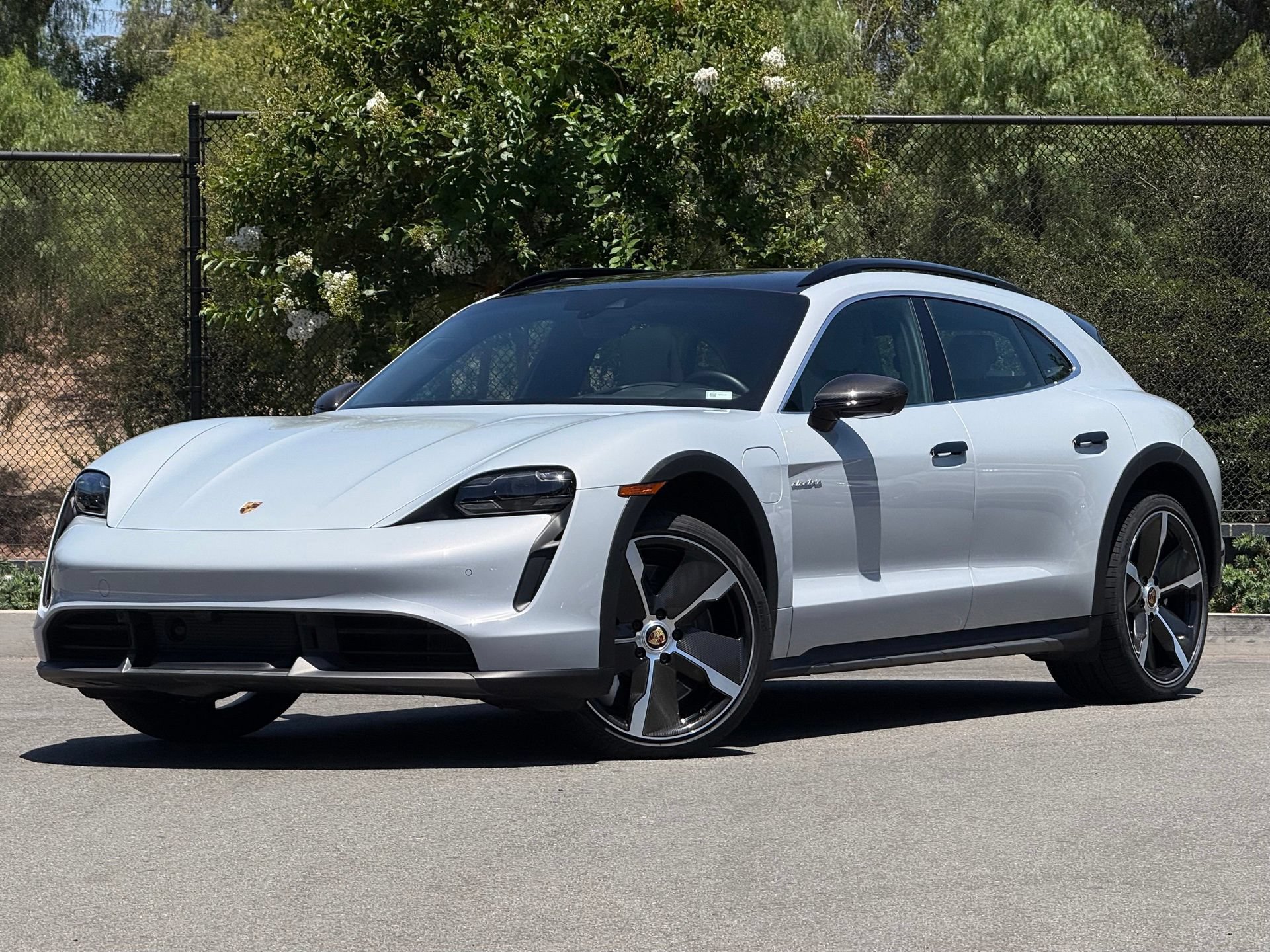 Certified 2023 Porsche Taycan Turbo AWD/4WD image 1