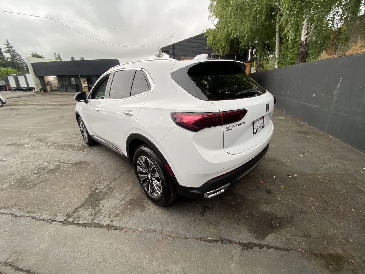 Used 2024 Buick Envision Preferred AWD/4WD image 4