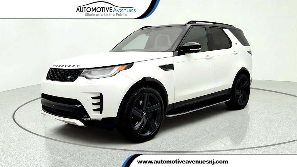 Used 2025 Land Rover Discovery Dynamic SE AWD/4WD image 1