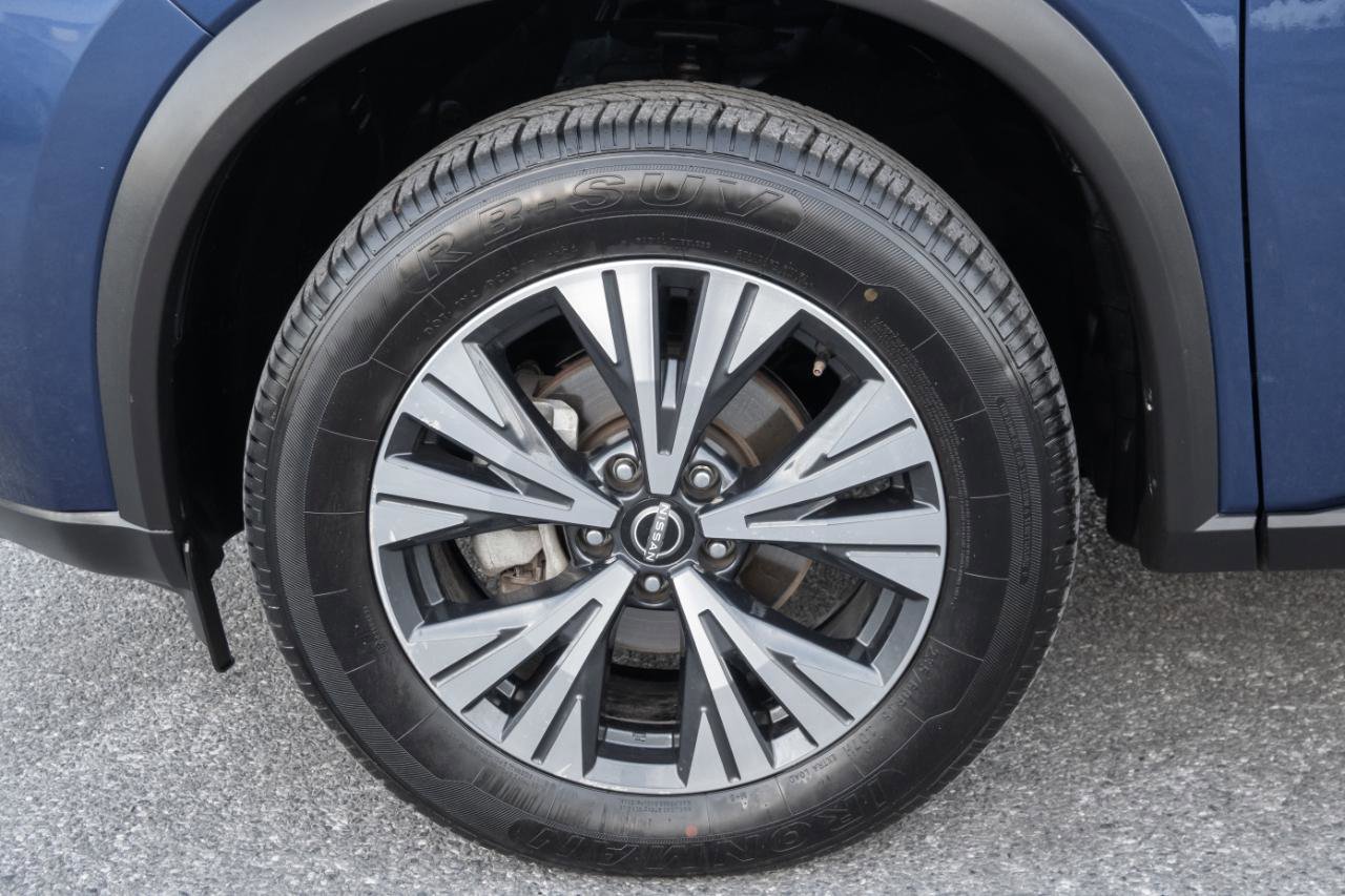 Used 2023 Nissan Rogue SV FWD image 34