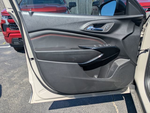 New 2026 Chevrolet Trax RS FWD image 12