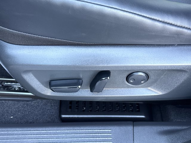 Certified 2023 Nissan Rogue SV w/ SV Premium Package image 17