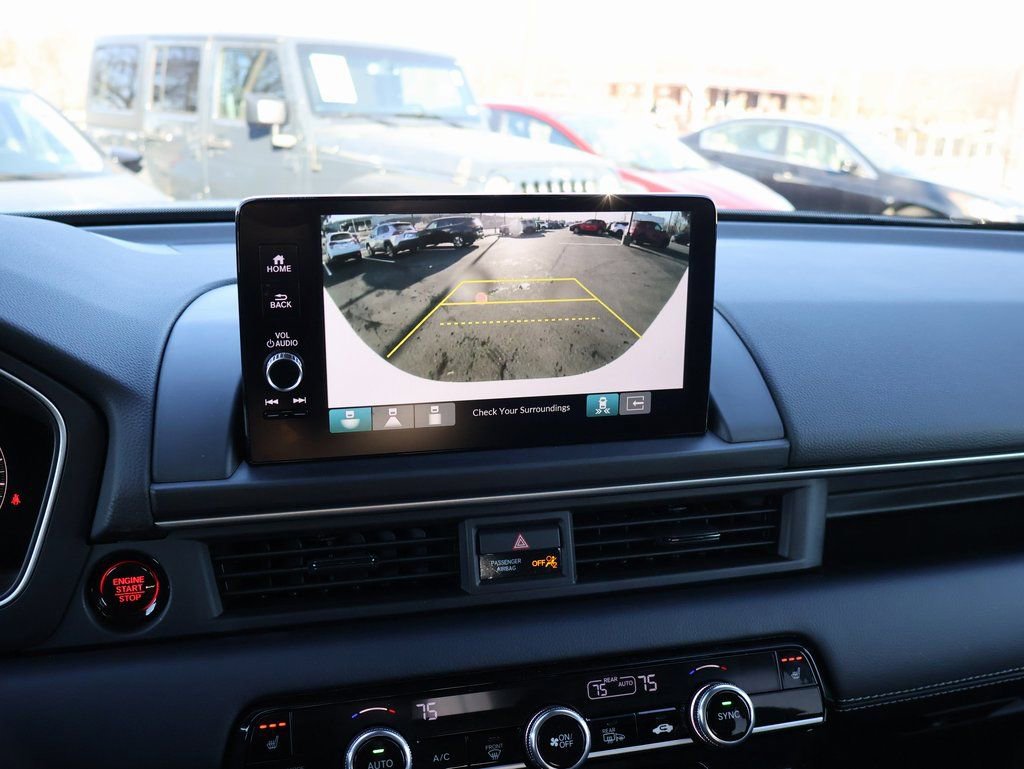 Certified 2025 Honda Pilot Touring image 23