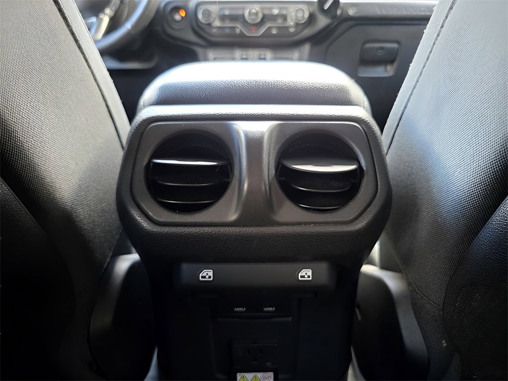 Used 2022 Jeep Wrangler Unlimited Rubicon 4xe image 16