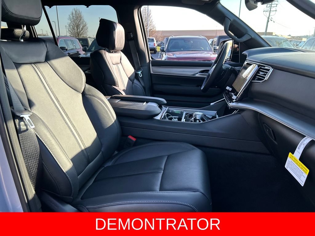 New 2026 Jeep Grand Wagoneer Limited AWD/4WD image 27