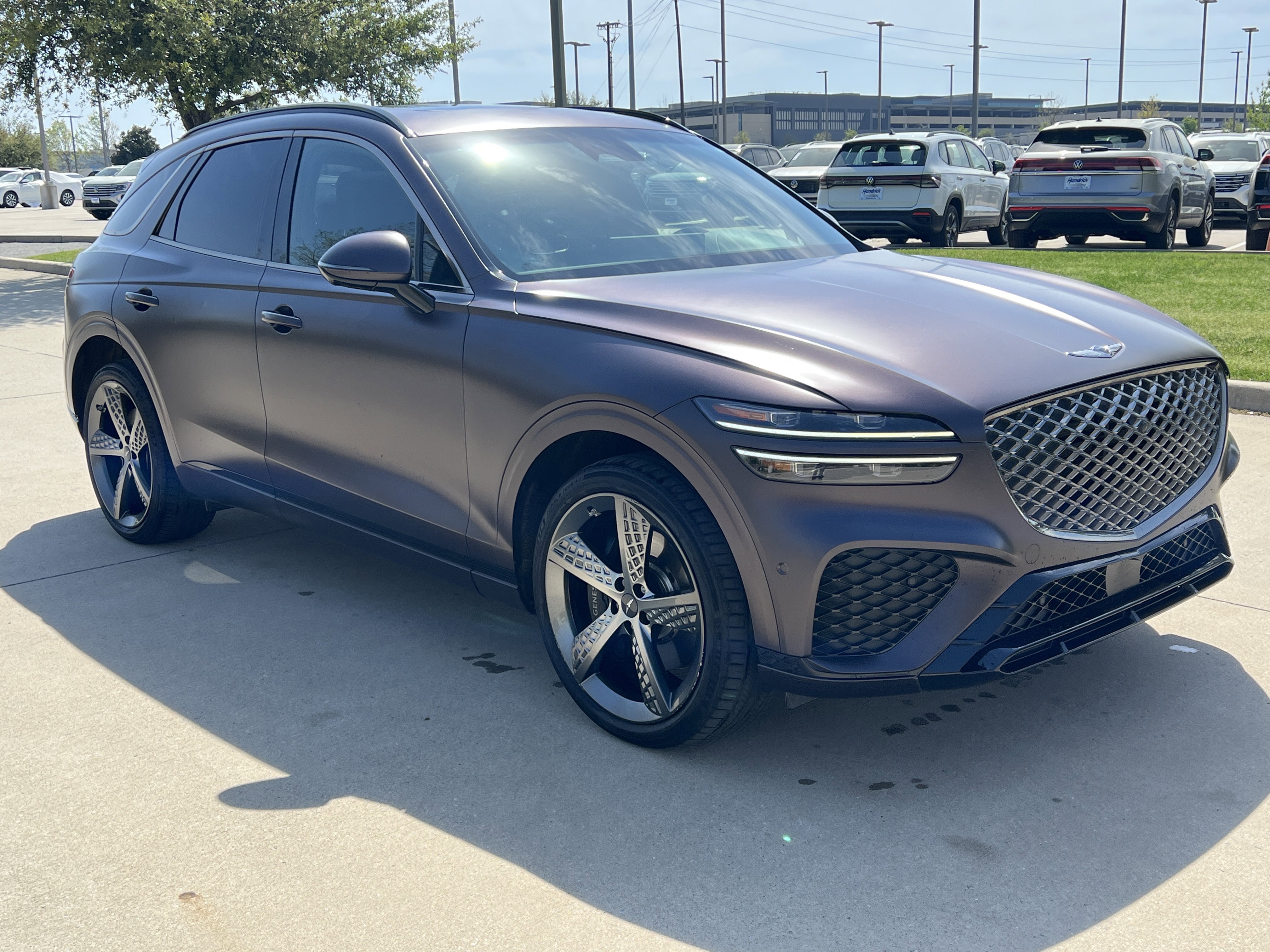 Used 2023 Genesis GV70 2.5T w/ Sport Prestige Package image 2