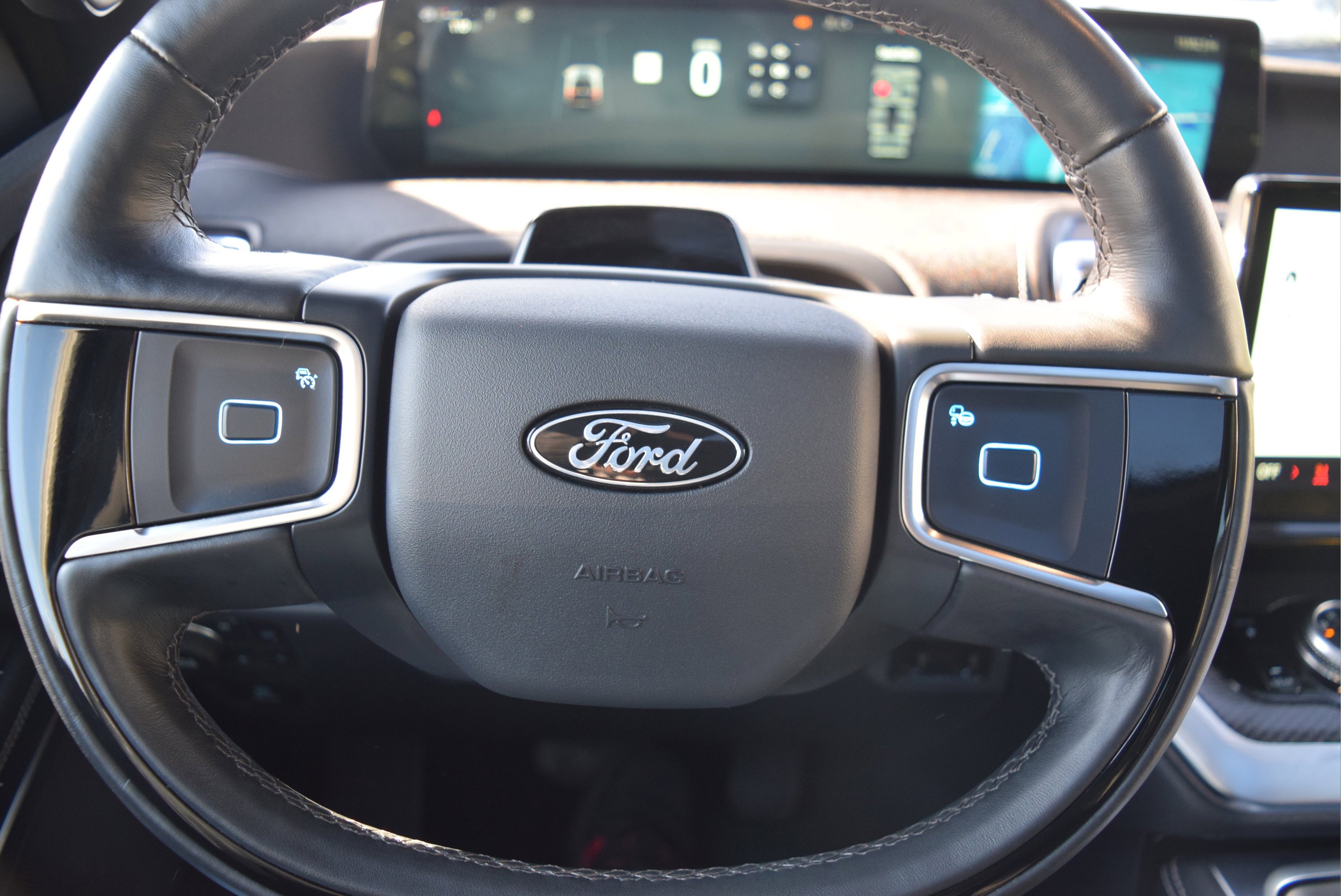 Used 2025 Ford Expedition Platinum w/ Stealth Performance Package image 14