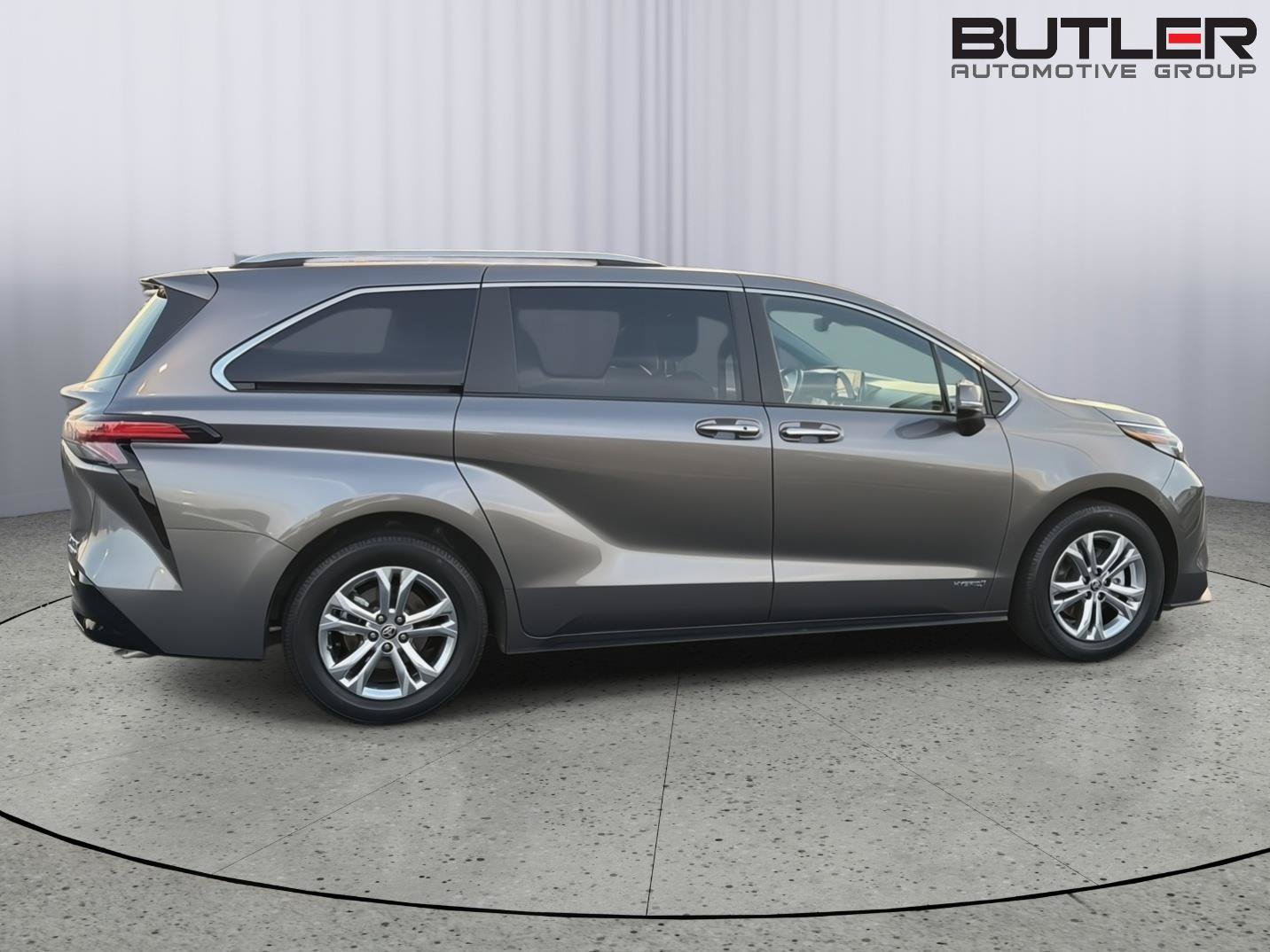 Used 2021 Toyota Sienna Platinum AWD/4WD image 7