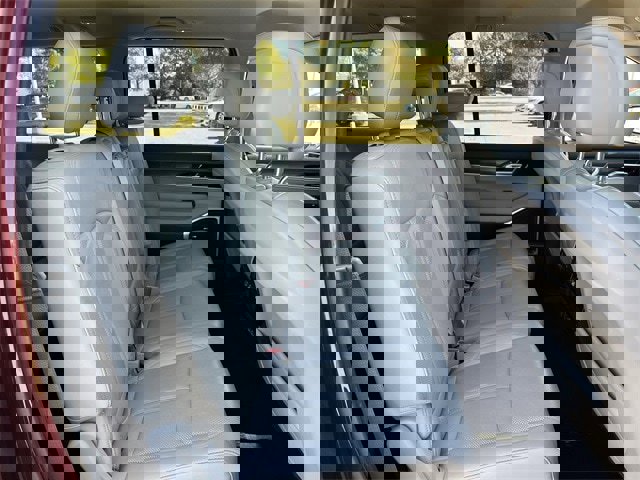 Used 2024 Jeep Wagoneer L Series II image 31