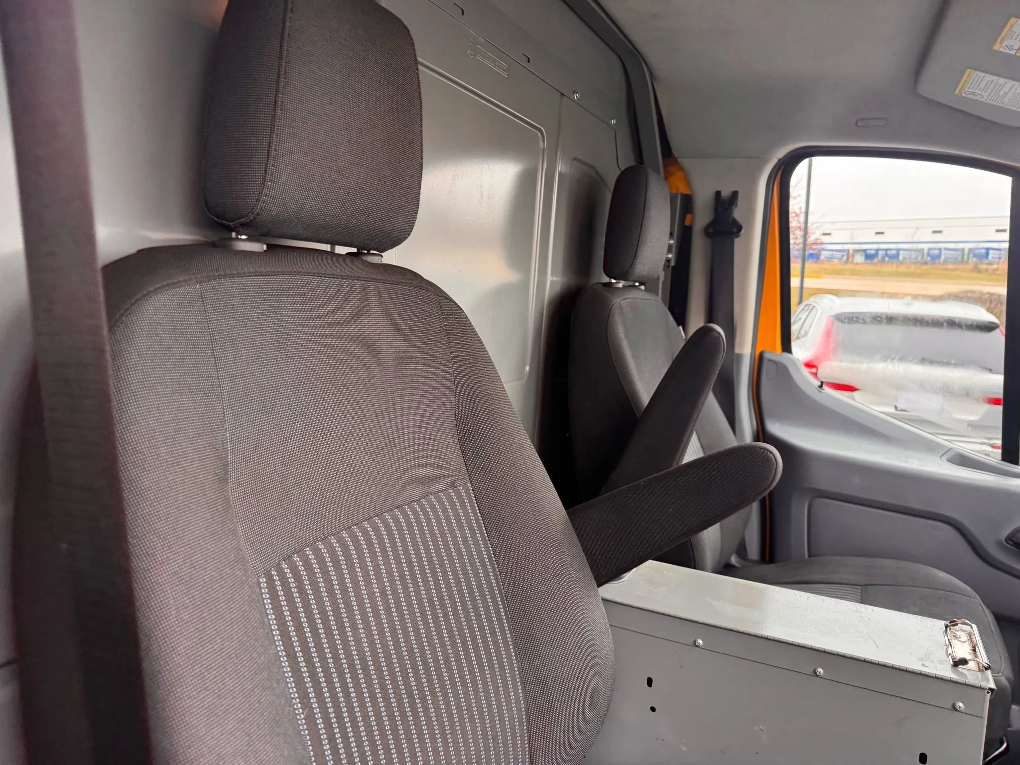 Used 2019 Ford Transit 250 130 Low Roof RWD image 12