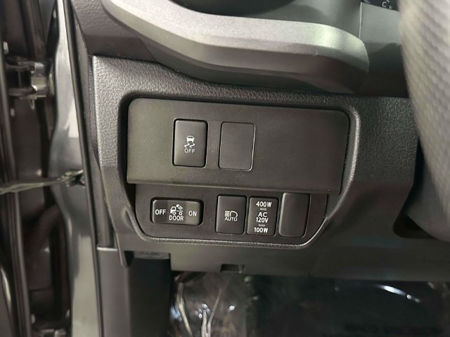 Used 2020 Toyota Tacoma TRD Sport AWD/4WD image 36