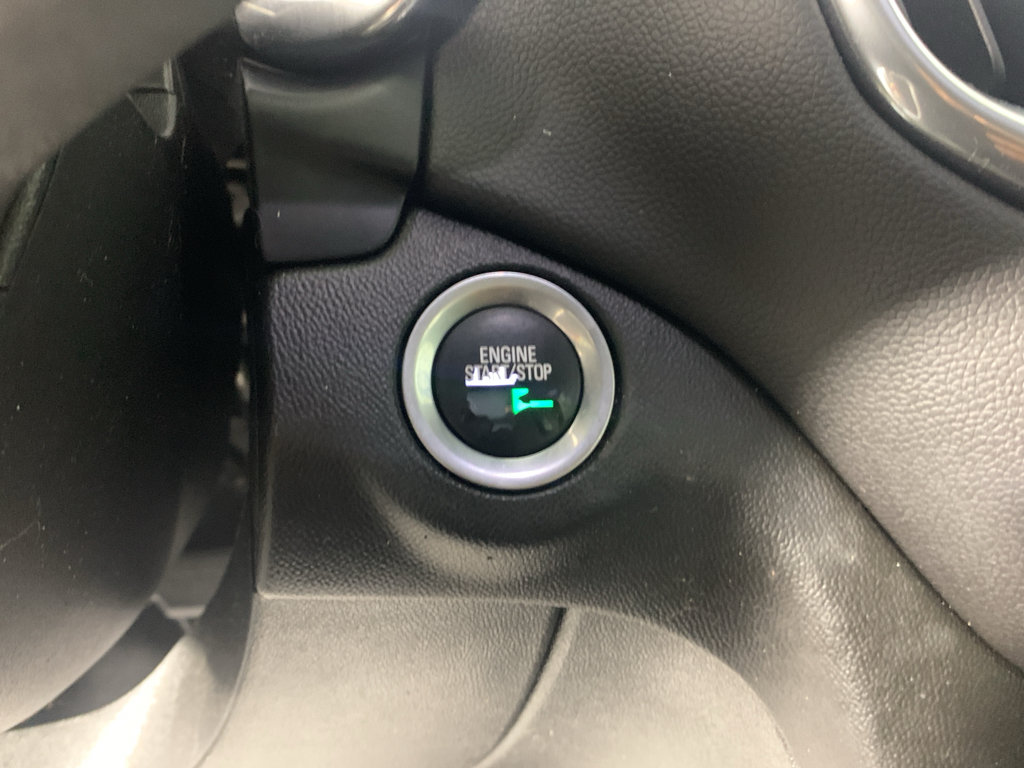 Used 2019 Chevrolet Equinox LT FWD image 17