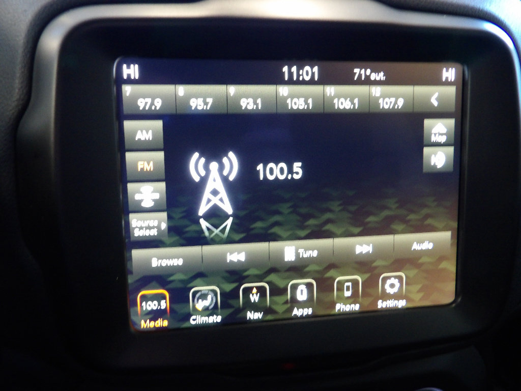 Used 2023 Jeep Renegade Trailhawk AWD/4WD image 34