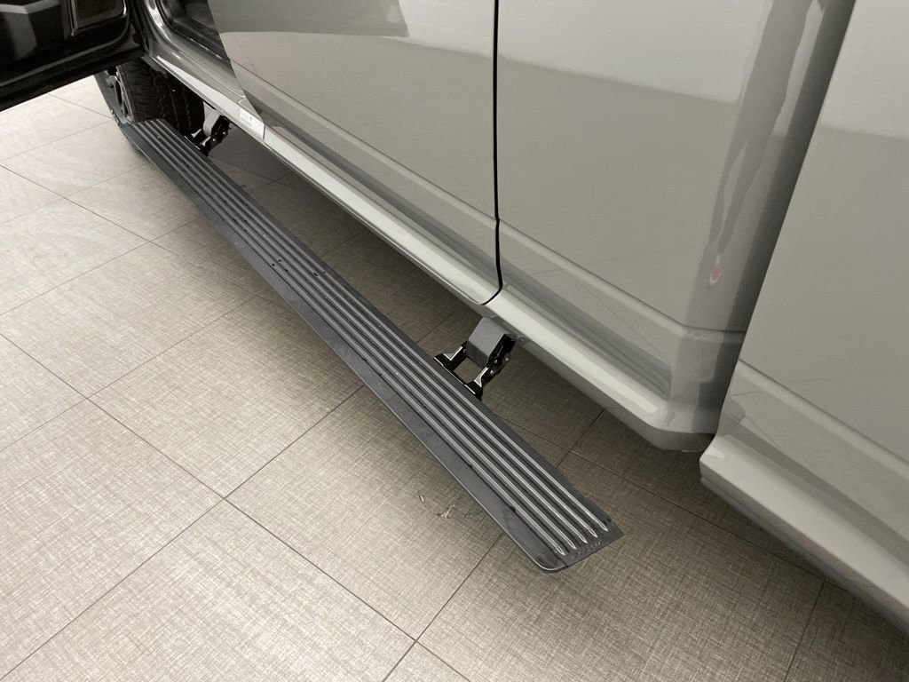 New 2026 RAM 2500 Limited AWD/4WD image 14