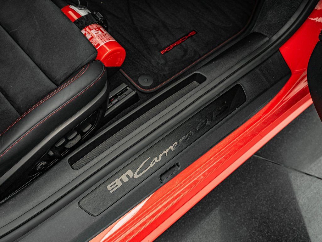 Certified 2024 Porsche 911 Carrera GTS RWD image 58
