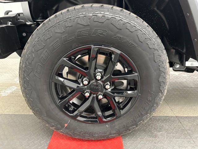 Used 2023 Jeep Gladiator Sport image 22