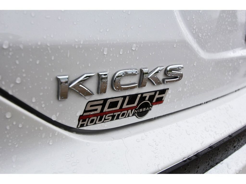 Used 2023 Nissan Kicks SV w/ Interior Electronics Package FWD image 26