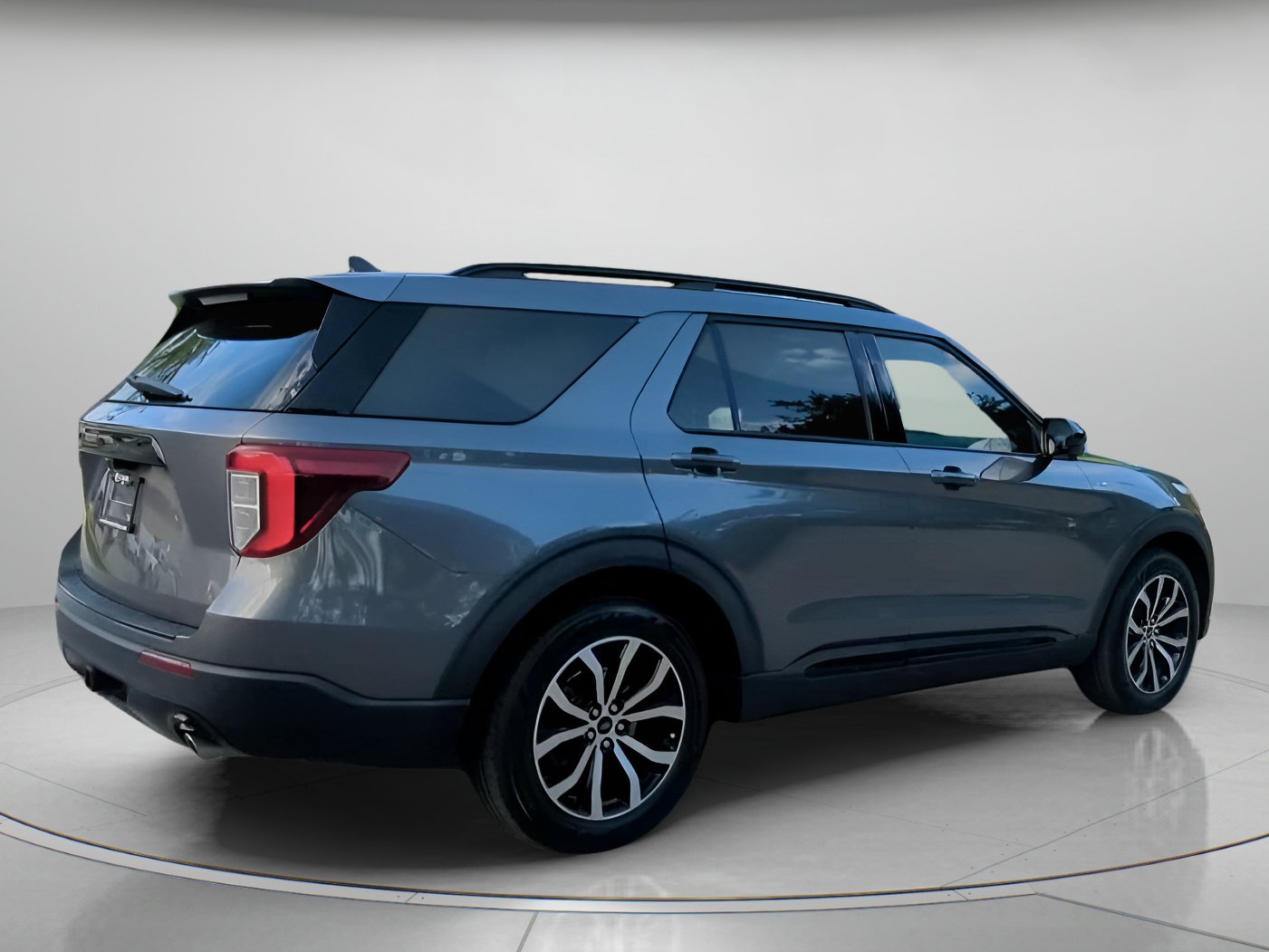 Certified 2023 Ford Explorer ST-Line w/ Class IV Trailer Tow Package RWD image 28