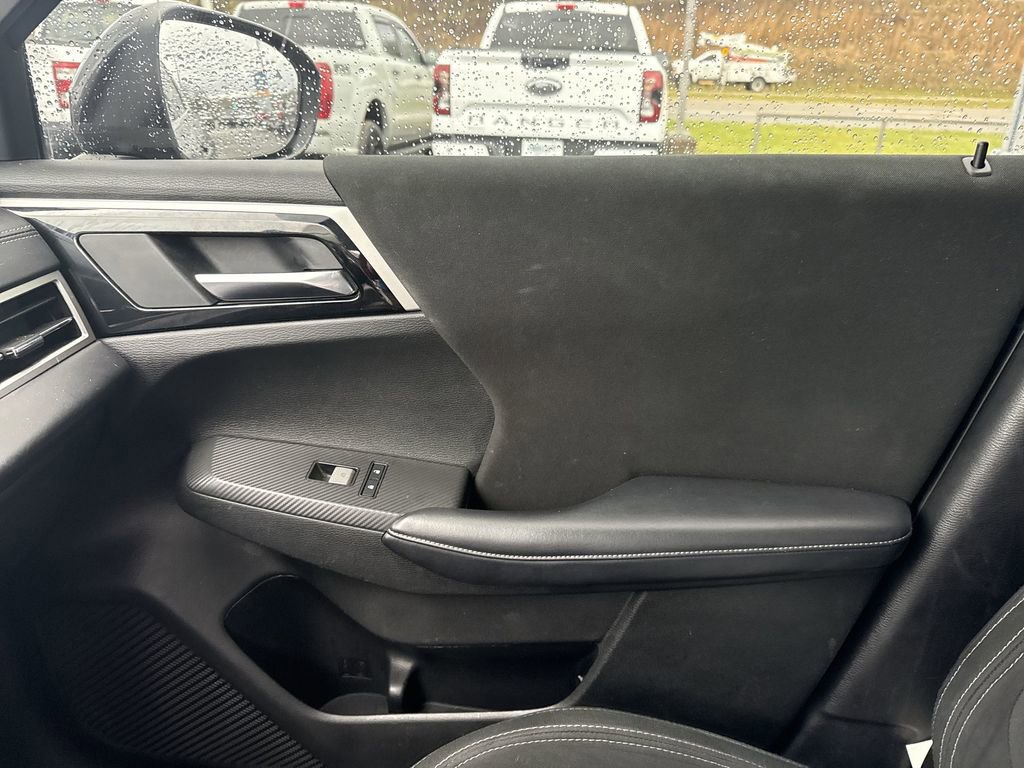 Used 2023 Mitsubishi Outlander ES AWD/4WD image 21