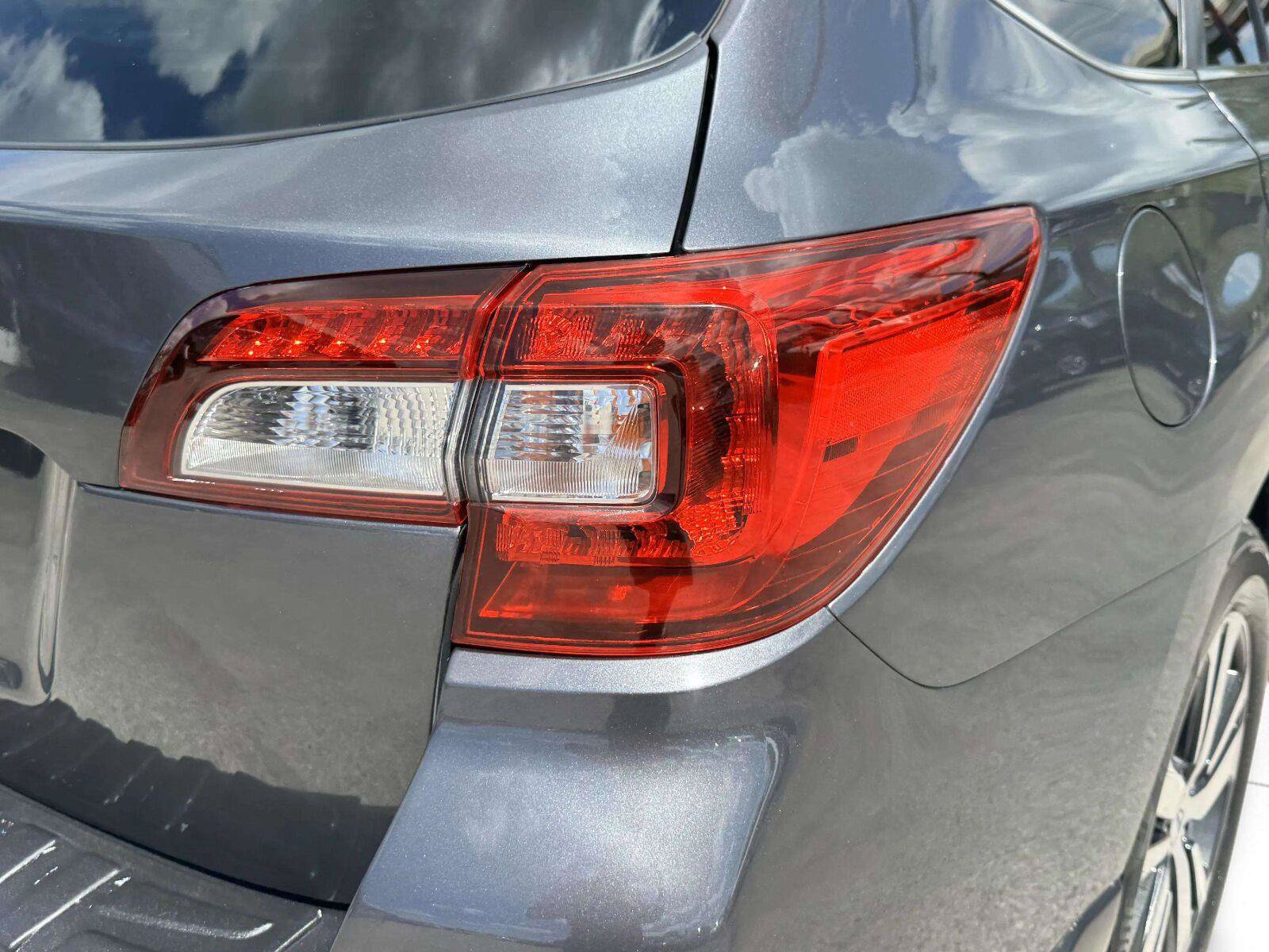 Used 2019 Subaru Outback 2.5i Limited AWD/4WD image 15