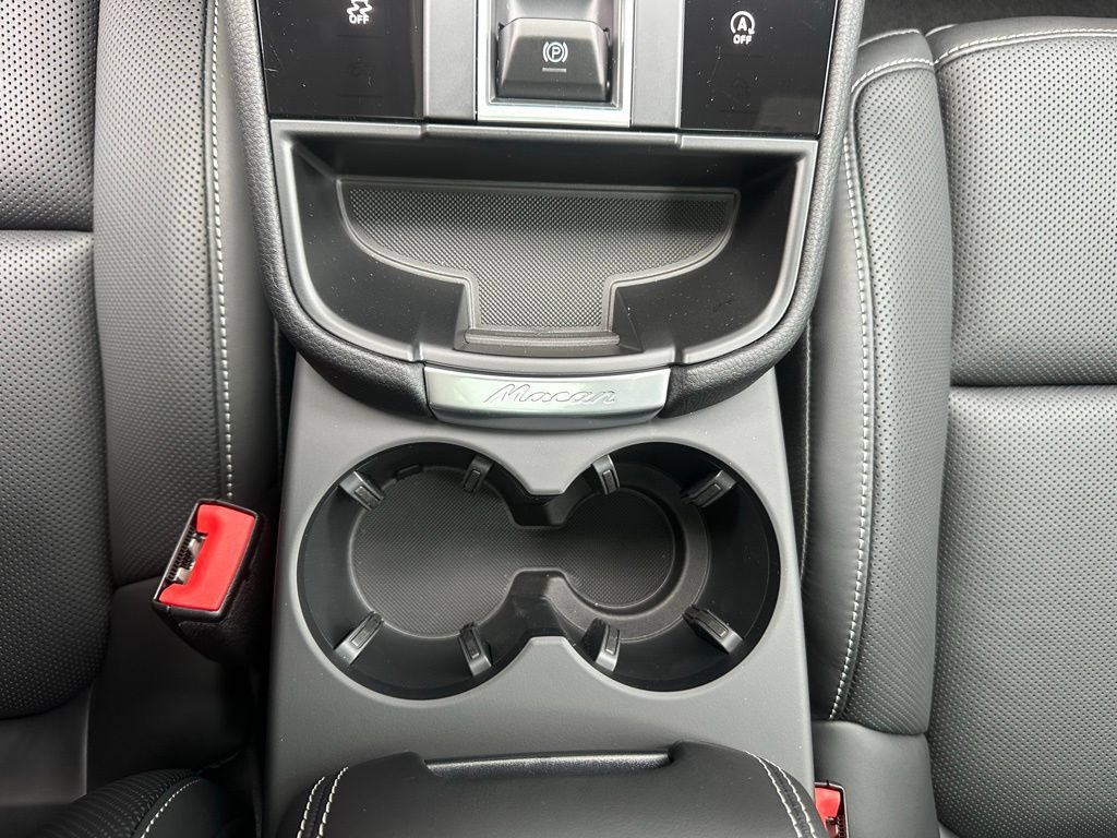 Certified 2026 Porsche Macan Turbo AWD/4WD image 26