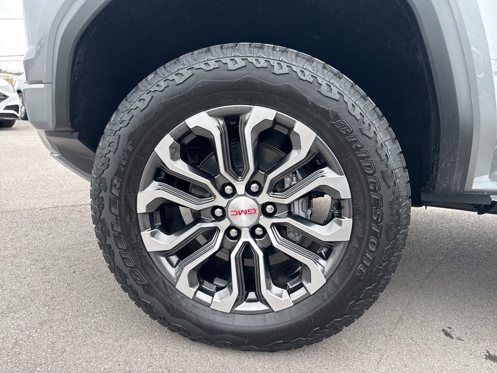 New 2026 GMC Canyon Denali image 31