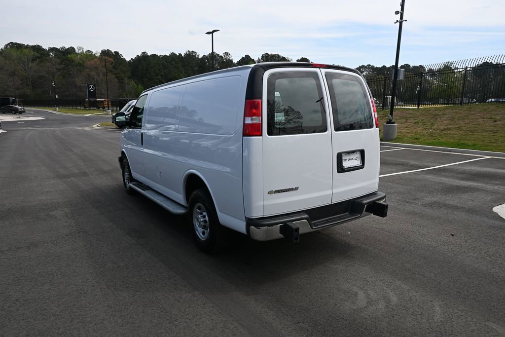 Used 2024 Chevrolet Express 2500 w/ Driver Convenience Package image 4