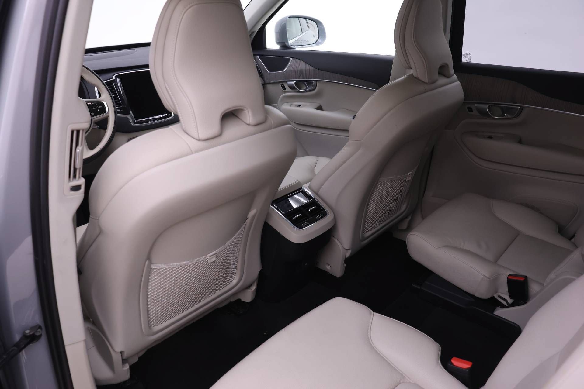 Used 2024 Volvo XC90 B6 Plus AWD/4WD image 14