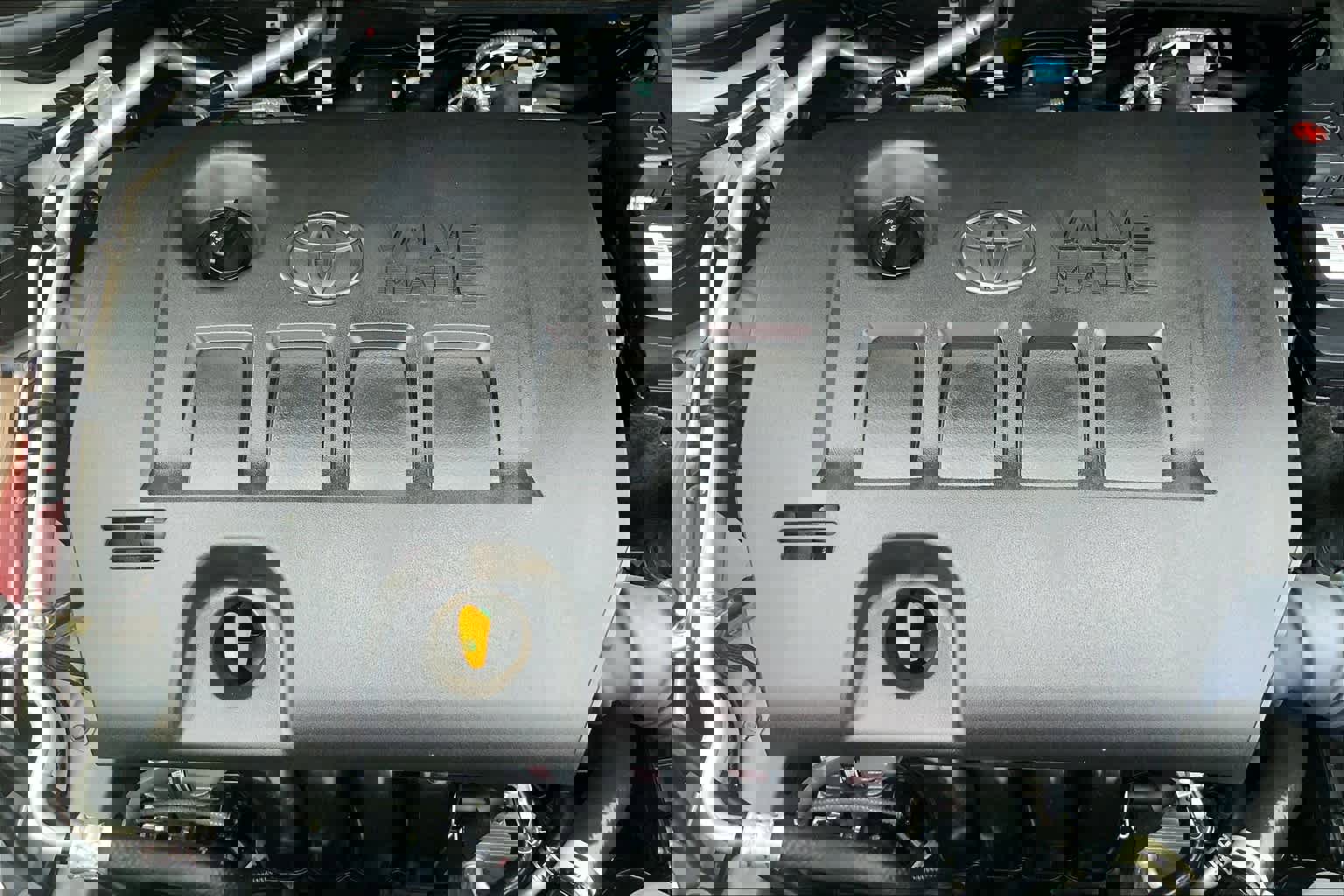 Used 2021 Toyota C-HR XLE image 32