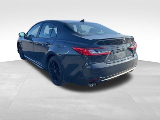 Used 2025 Toyota Camry SE image 5
