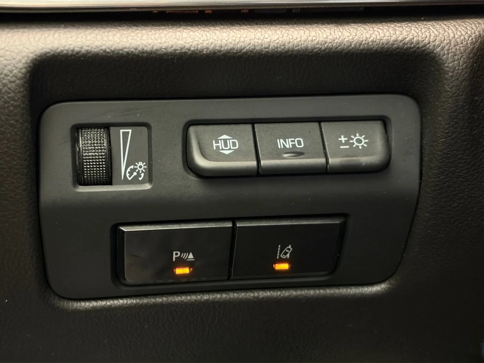 Used 2014 Cadillac ATS Premium w/ Cold Weather Package RWD image 37