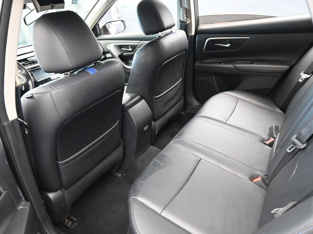 Used 2018 Nissan Altima 2.5 SR w/ SR Midnight Edition image 36