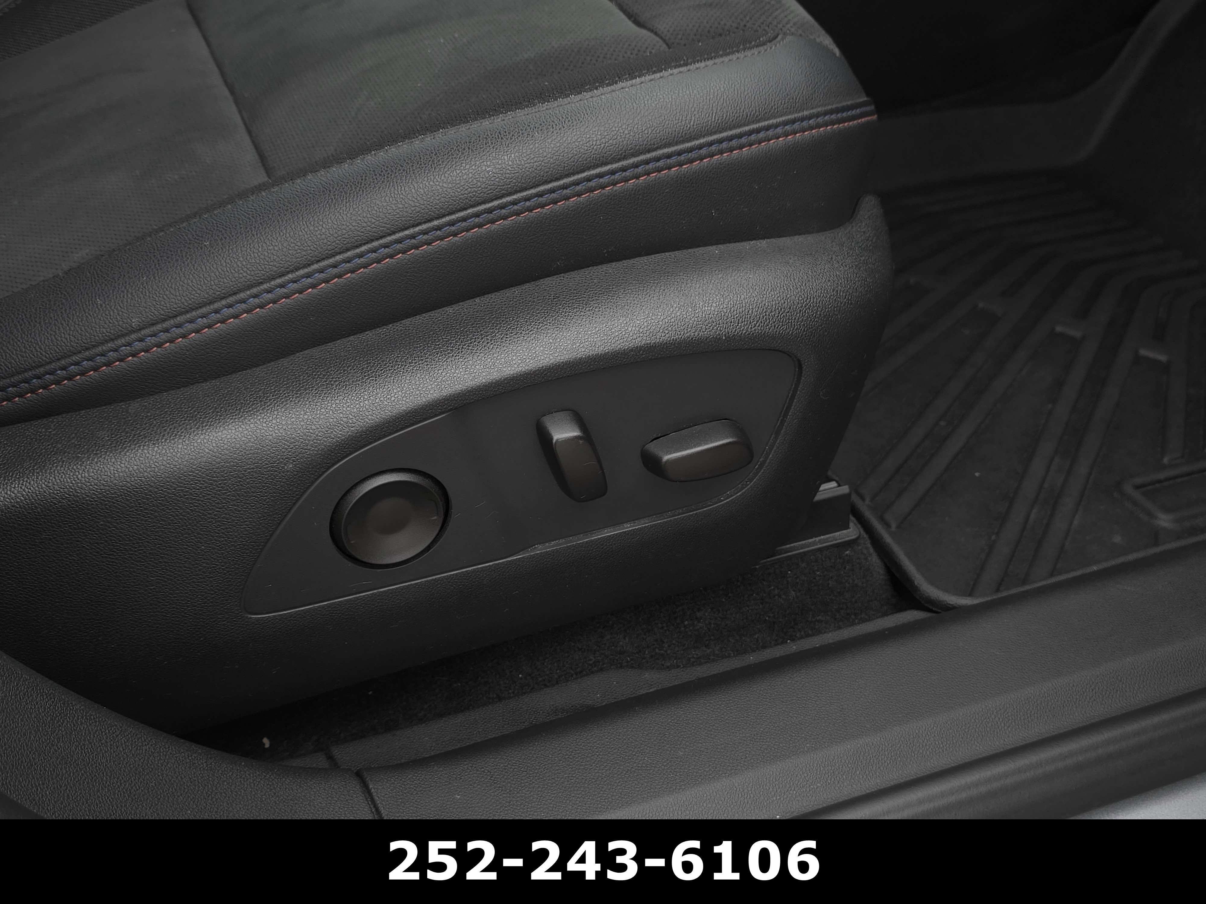 Used 2024 Chevrolet Blazer EV RS image 44