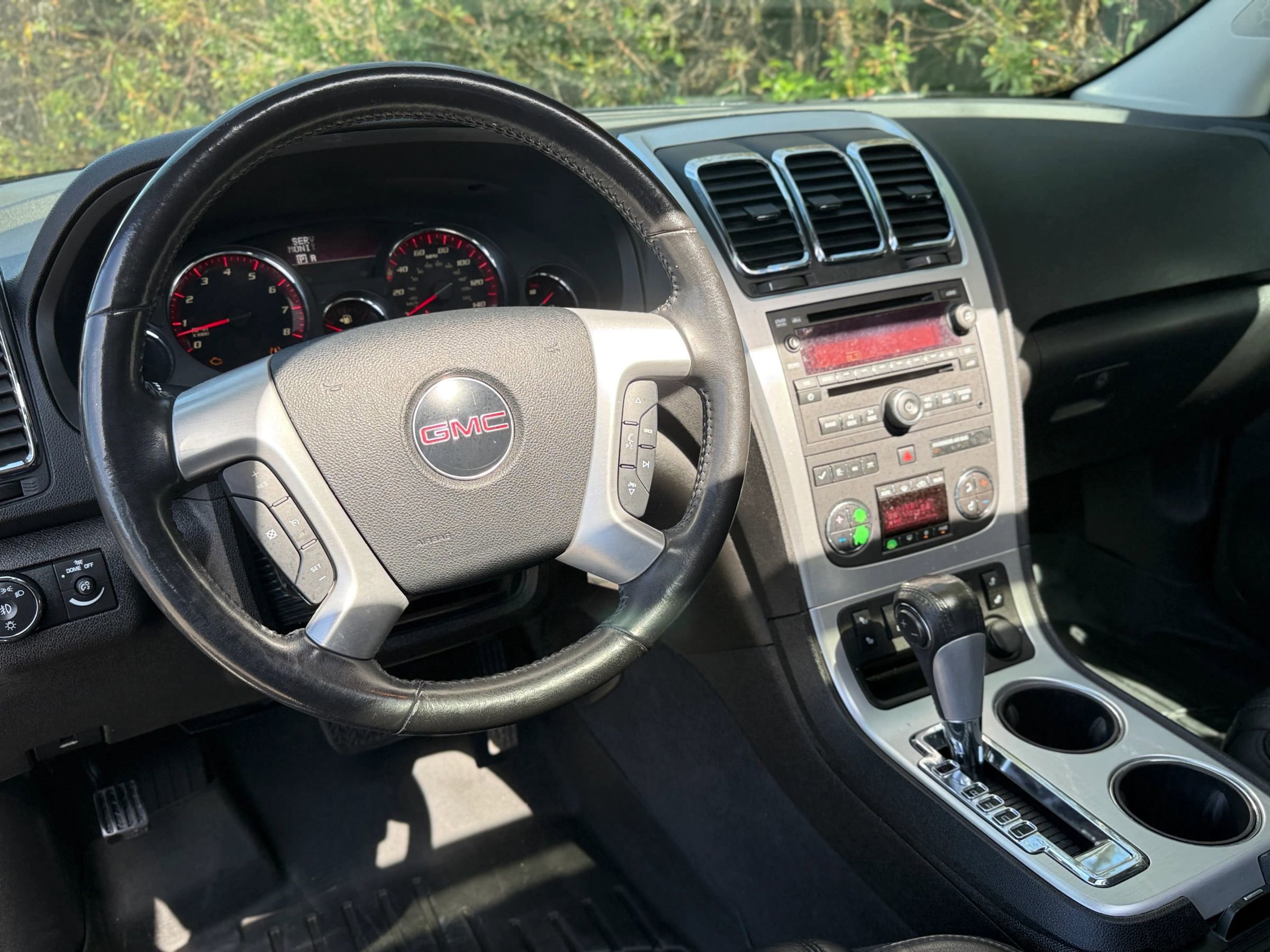 Used 2011 GMC Acadia SLT image 53