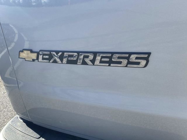 Used 2025 Chevrolet Express 3500 LT w/ LT Preferred Equipment Group image 5