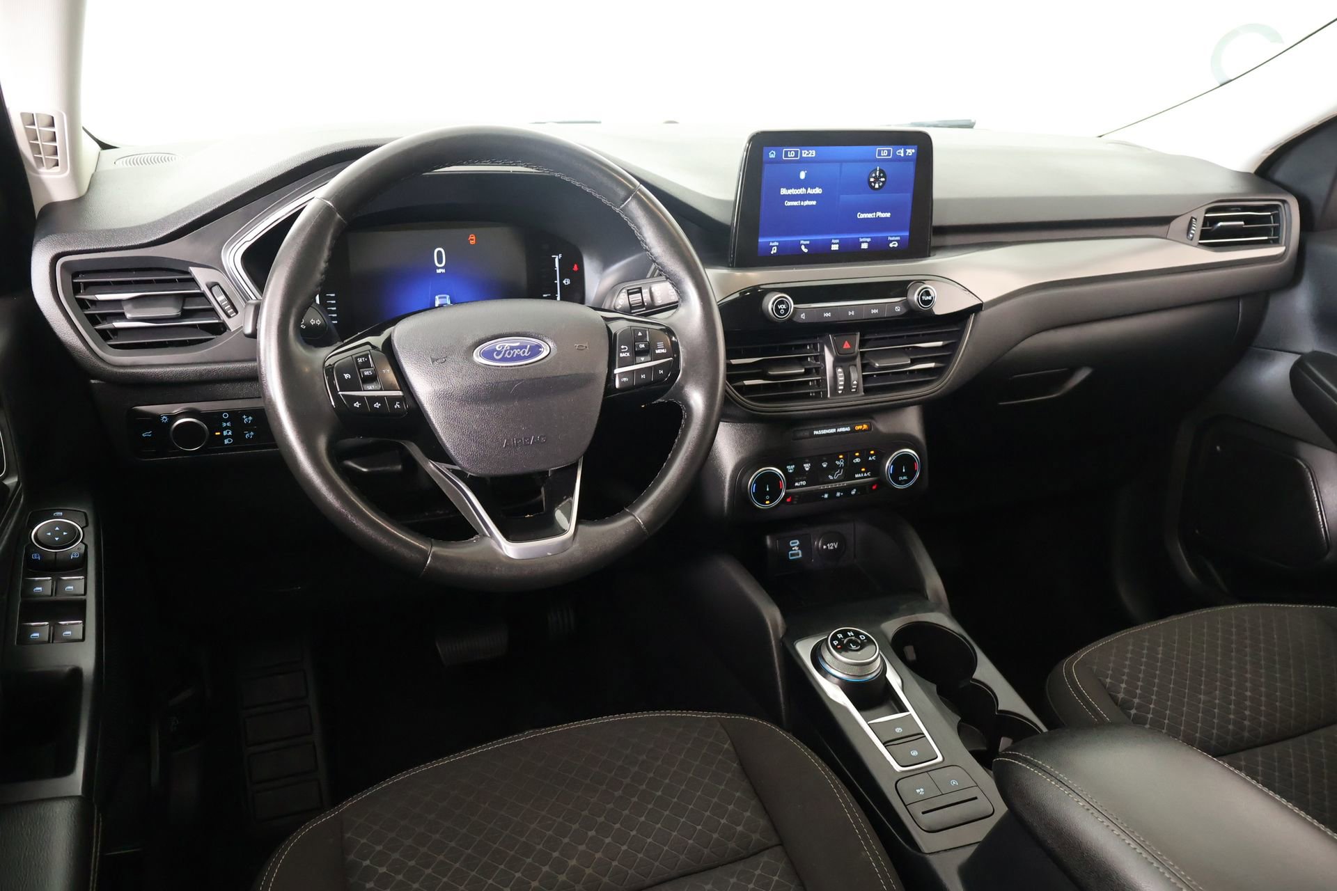 Used 2023 Ford Escape Active w/ Cold Weather Package image 2