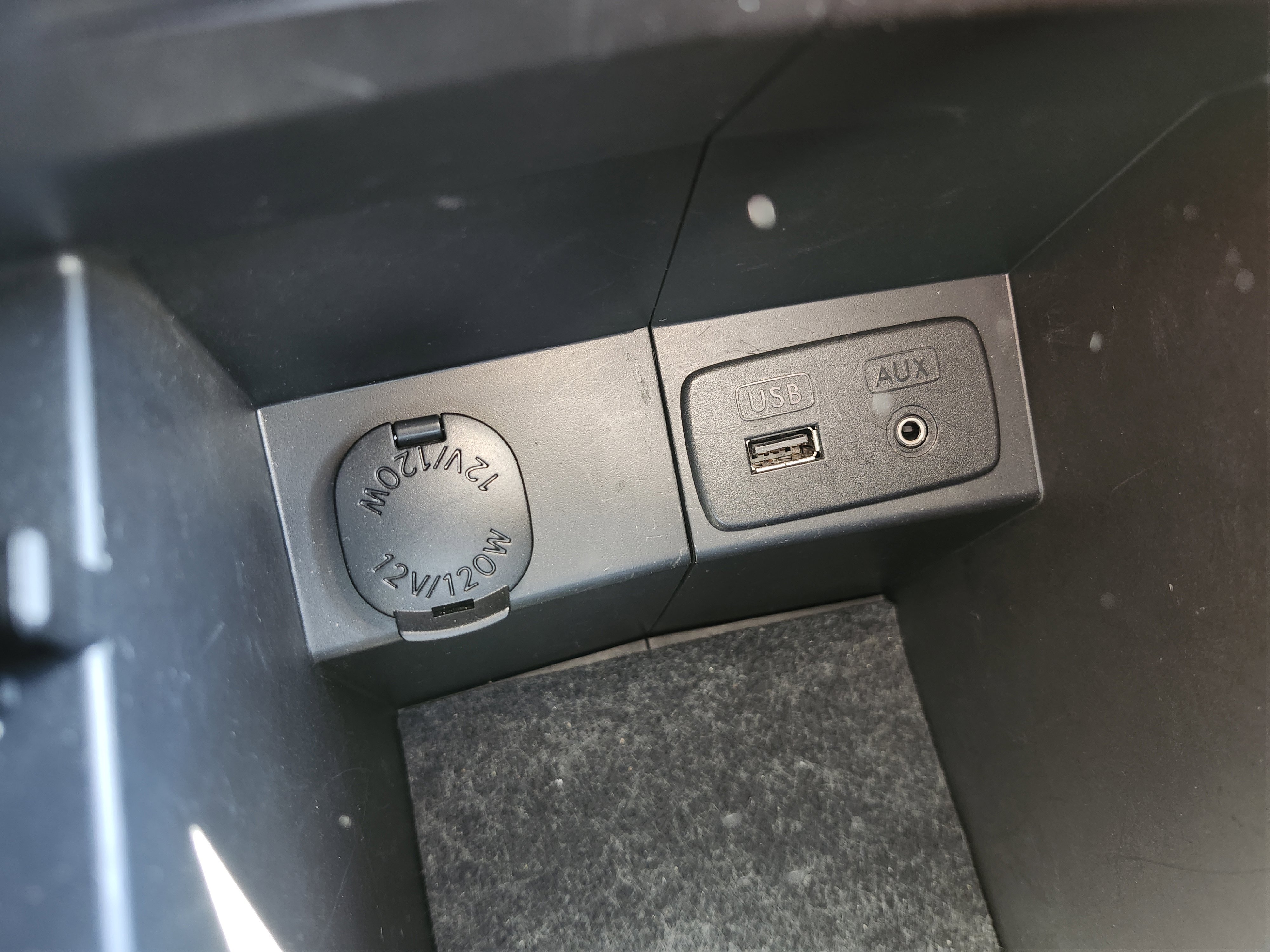 Used 2014 Subaru Forester 2.5i Premium w/ Popular Package #2 image 9