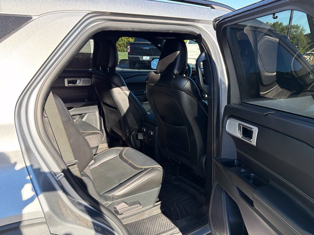 Used 2020 Ford Explorer ST w/ ST Street Pack AWD/4WD image 12