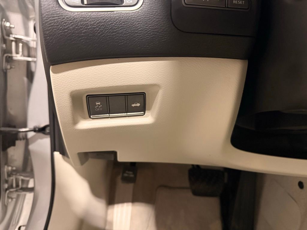 Used 2014 INFINITI Q50 Premium w/ Navigation Package image 14