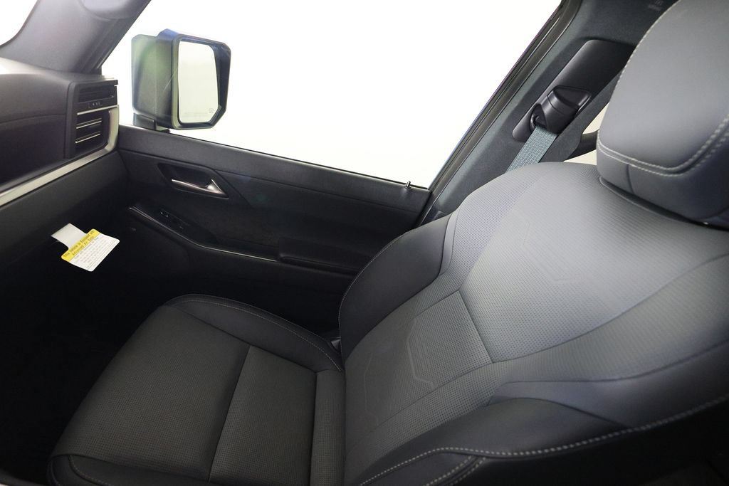 Used 2026 Lexus GX 550 w/ Accessory Package (2T) AWD/4WD image 34