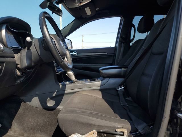 Used 2019 Jeep Grand Cherokee Laredo AWD/4WD image 18