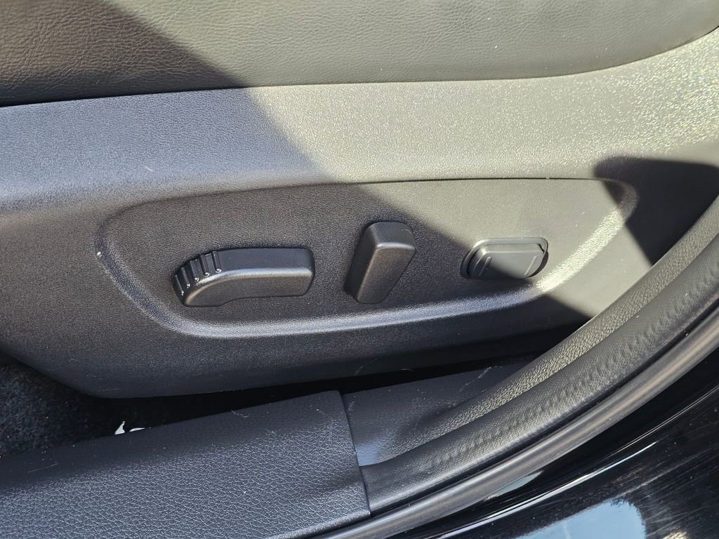 Certified 2022 Nissan Rogue Sport SL w/ Premium Package image 35